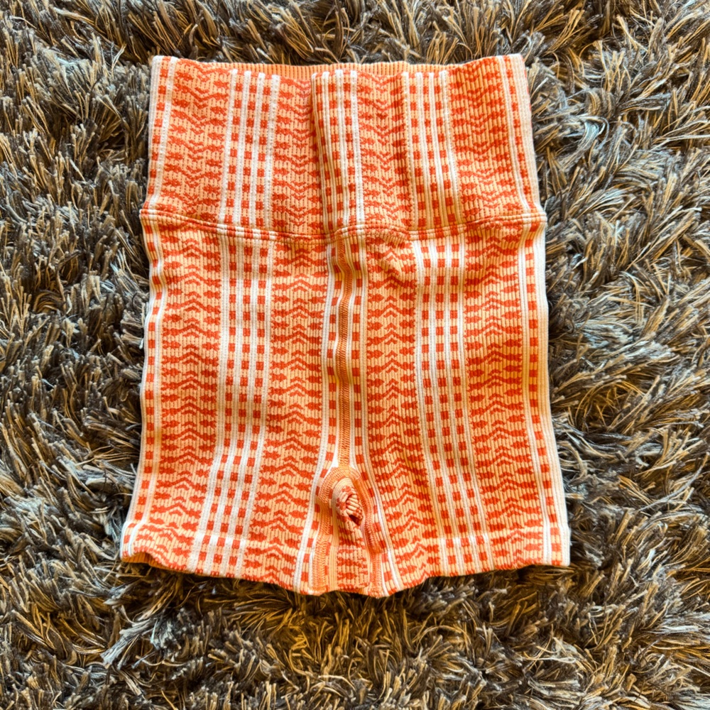 Free people movement biker shorts, NWOT, XS/S